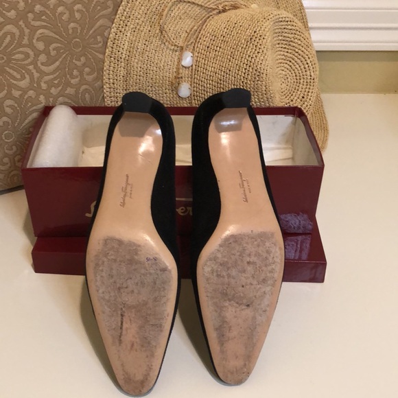 Salvatore Ferragamo pumps. Black 81/2 - Picture 5 of 6
